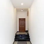 Garden Yard شقة *