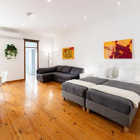 Garden Yard פורטו