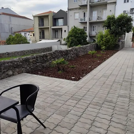 Apartment Garden Yard *