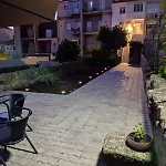 Garden Yard شقة *